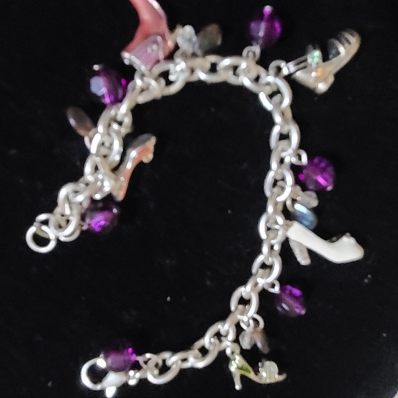 Girly Bracelet with Beautiful Charm NWOT. - Picture 3 of 6